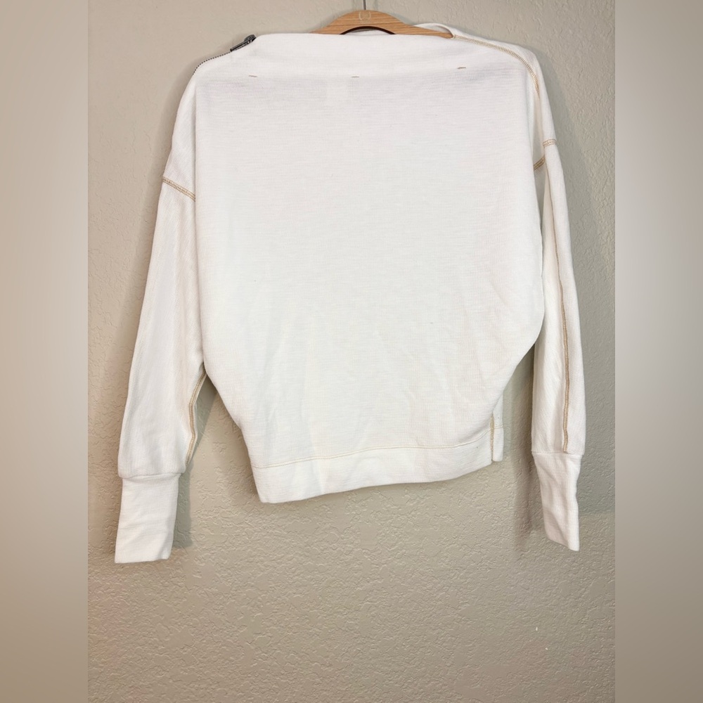 Free People Nikala White Zipper Shoulder Oversized Top Size XS - Picture 8 of 14